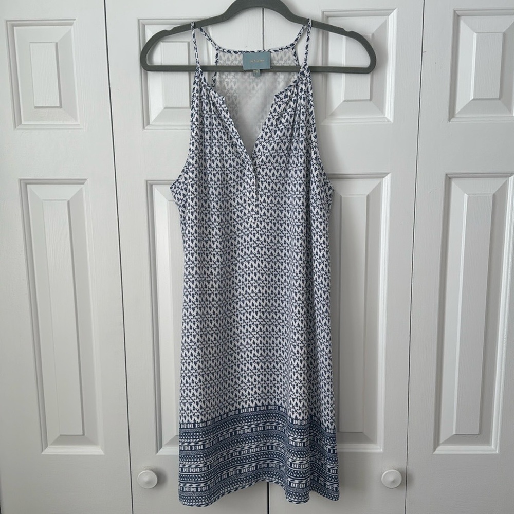 Sleeveless V-Neck Blue & White Patterned Summer Dress